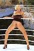 LINDA EVANGELISTA nue et chatte offerte
