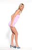 Belle blonde nue se touchant le sexe