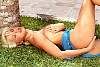 Mannequin nue qui se touche le cul