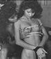 seins attaches