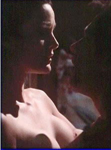 Carrie Ann Moss nue