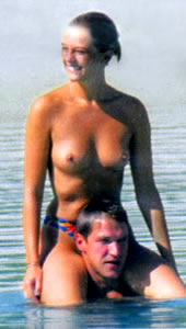 flavie flament a poil et nue (ses seins)